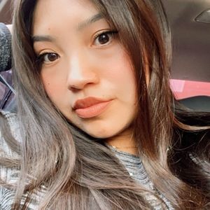 Meet your Posher, Yesenia